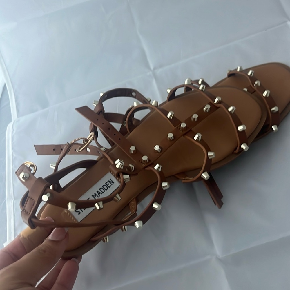Steve Madden size 7 1/2 US brown flats brand new